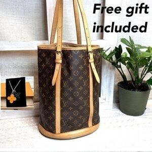 AUTHENTIC Louis Vuitton Monogram Bucket bag 27. FREE GIFT INCLIDED